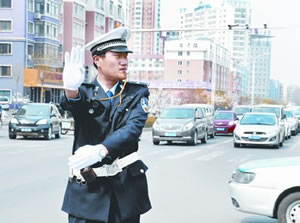 腦筋急轉(zhuǎn)彎：為什么說交通警察比其他經(jīng)常更強壯？