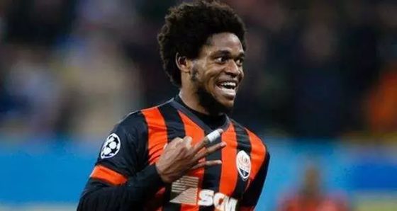 帽子戲法是什么意思,為什么進三個球叫帽子戲法