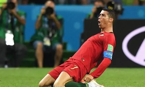 帽子戲法是什么意思,為什么進三個球叫帽子戲法