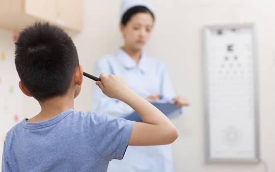 為什么看綠色對(duì)眼睛好,綠色對(duì)視力有好處的原因