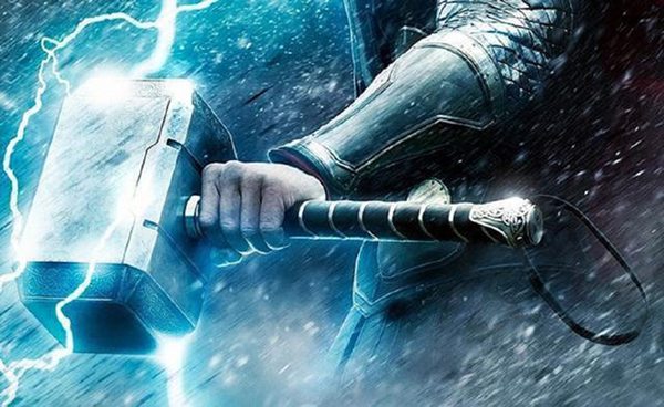 美國隊長為什么能拿起雷神的錘子