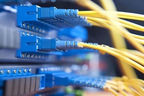 為什么光導纖維可以導光,光纖是什么