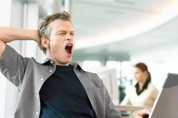 人為什么會(huì)打哈欠,老打哈欠怎么回事,打哈欠的原因