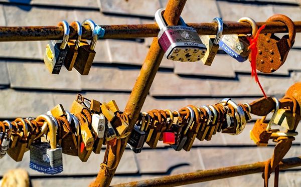 為什么鐵特別容易生銹,鐵生銹怎么去除