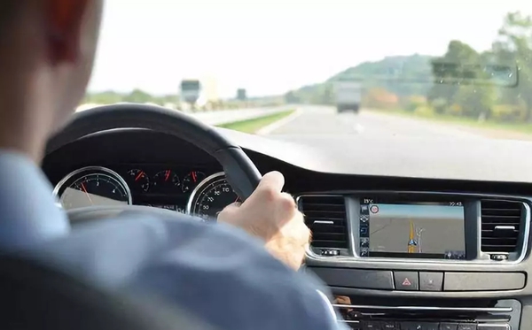 高速公路哪條車道最安全？