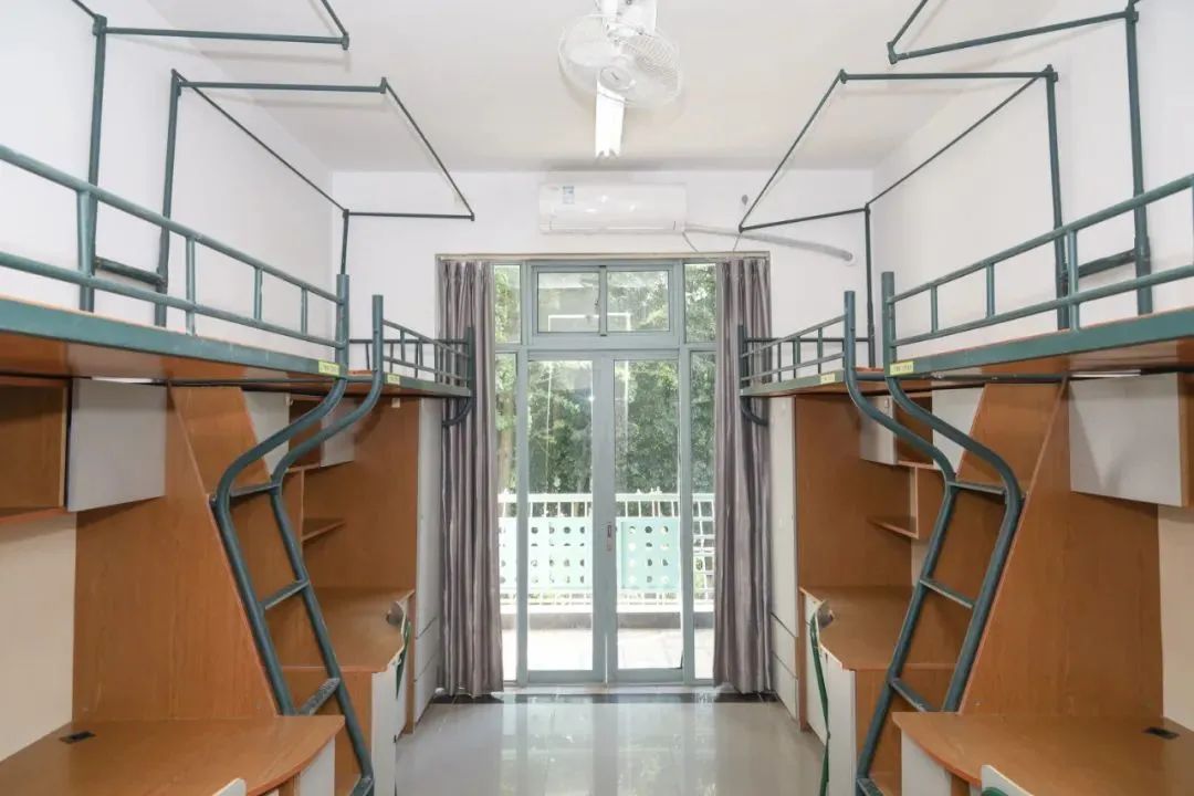 杭州師范大學(xué)宿舍條件怎么樣,有空調(diào)和獨(dú)立衛(wèi)生間嗎？（附宿舍圖片）