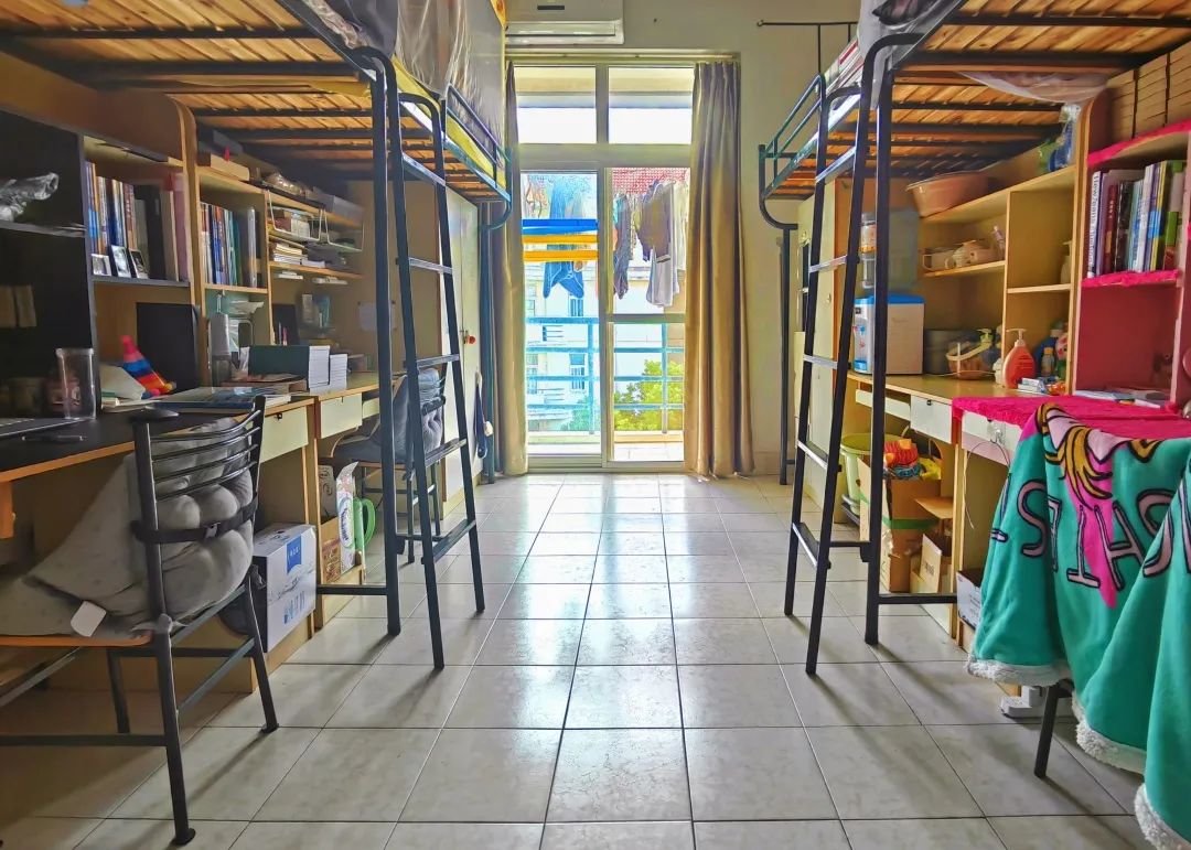 上海師范大學宿舍條件怎么樣,有空調和獨立衛生間嗎？（附宿舍圖片）
