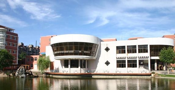 南京師范大學附屬中學簡介概況（建校歷史、地址、師資、校訓、環境）