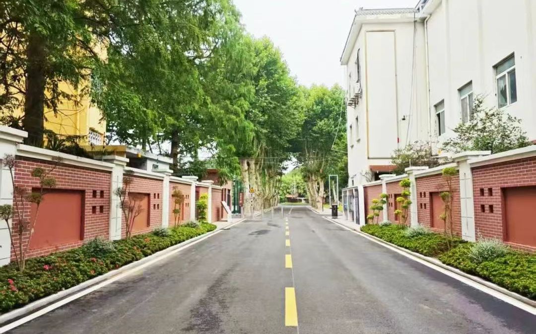 南京市江北新城高級(jí)中學(xué)在南京的排名第幾,南外屬于什么檔次？