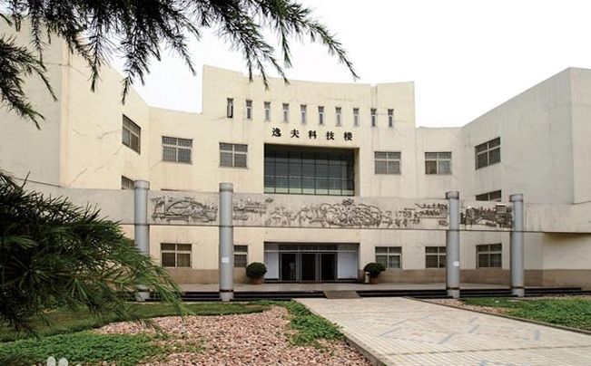 河南省實驗中學簡介概況(建校歷史、地址、師資、校訓、環境)