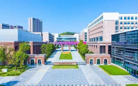 深圳市高級中學創新高中簡介概況（建校歷史、地址、師資、校訓、環境）